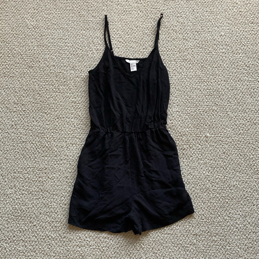 H&M Black Short Romper with Pockets Tank Like New Stretchy Casual Sz 4 Like New